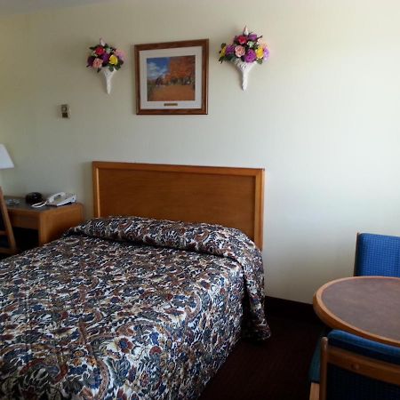 River Mist Inn Sturgeon Falls Ngoại thất bức ảnh