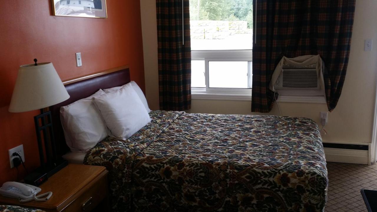 River Mist Inn Sturgeon Falls Ngoại thất bức ảnh