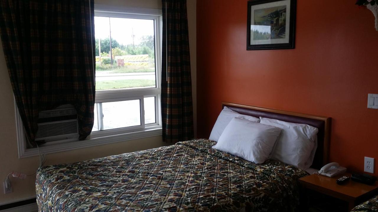 River Mist Inn Sturgeon Falls Ngoại thất bức ảnh
