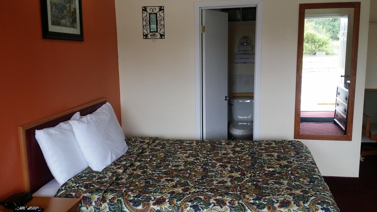 River Mist Inn Sturgeon Falls Ngoại thất bức ảnh