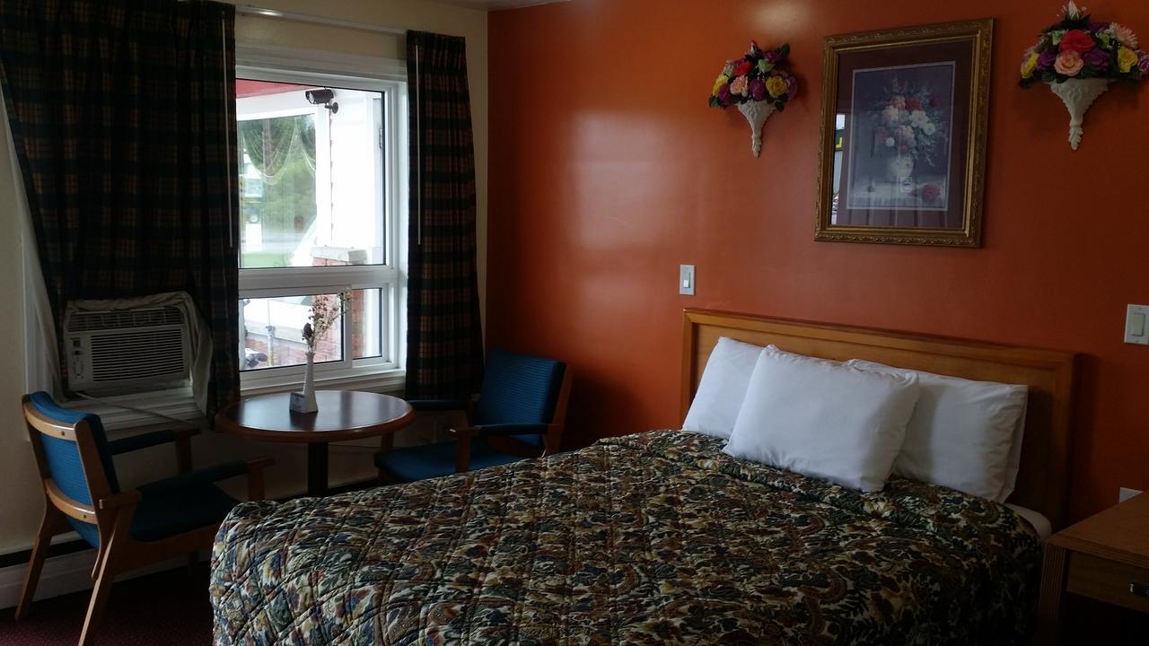 River Mist Inn Sturgeon Falls Ngoại thất bức ảnh